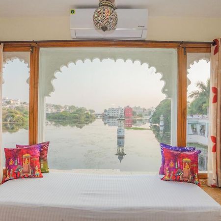 Natural Lake View Hotel Udaipur Exterior photo